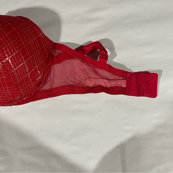 Victoria's Secret Lined Demi Push Up Red Bra with Gold Detailing 38DDD - Picture 5 of 7